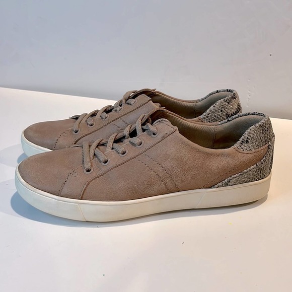 Naturalizer Shoes - Naturalizer women’s shoes lace up sneakers size 9.5 Color sand/ tan